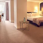 Отель Continental Forum 4*