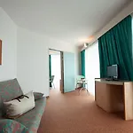Continental Forum Отель 4*