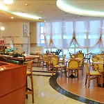 Отель Continental Forum 4*