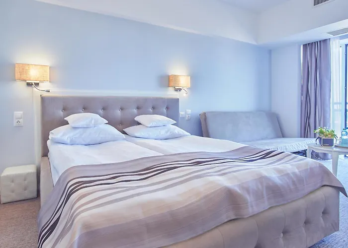 Continental Forum 4*