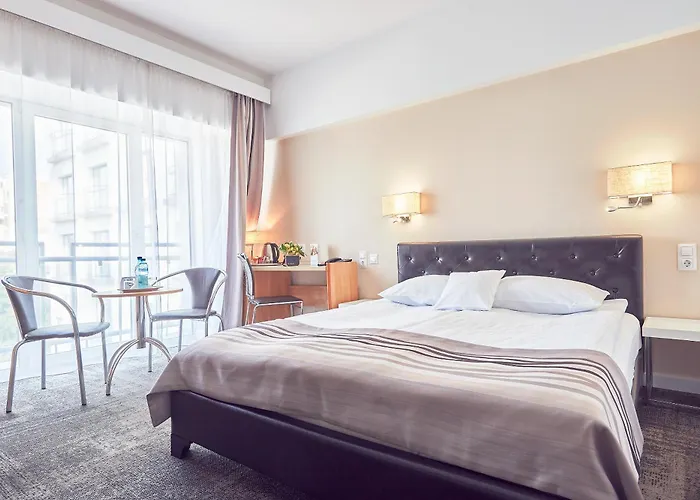 Continental Forum Szálloda