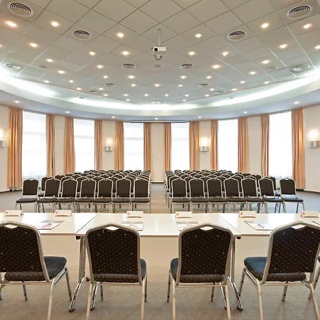 Continental Forum 호텔