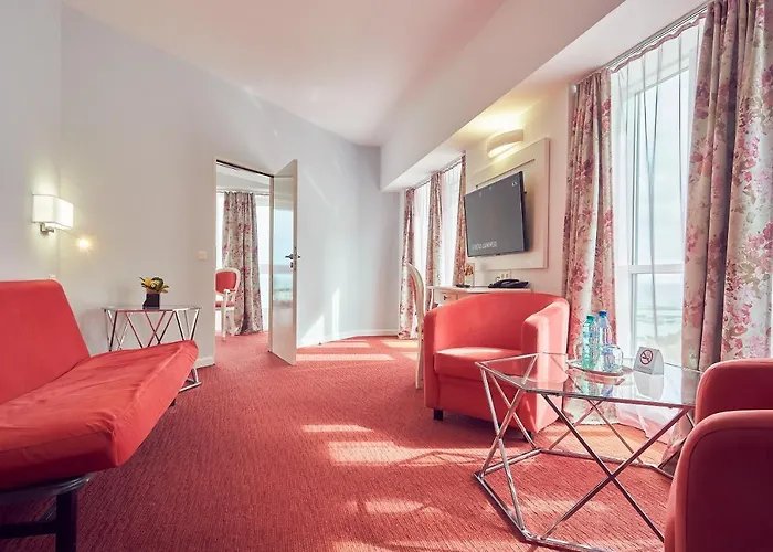 Отель Continental Forum