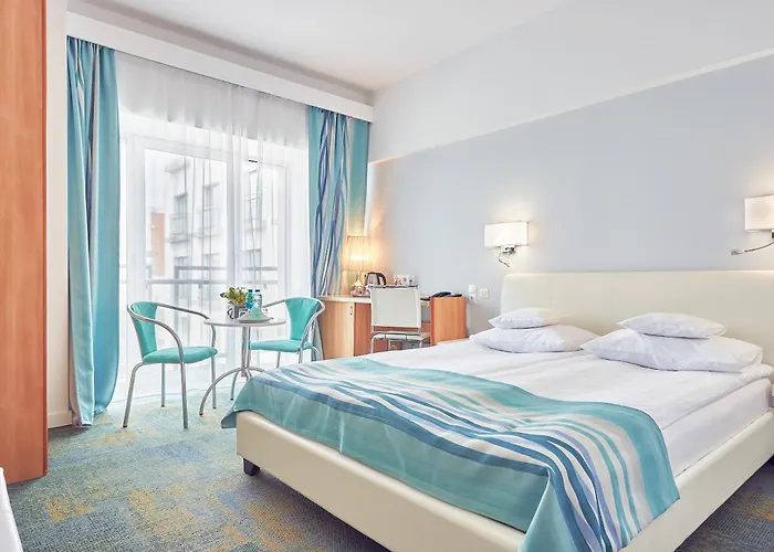 Отель Continental Forum Констанца