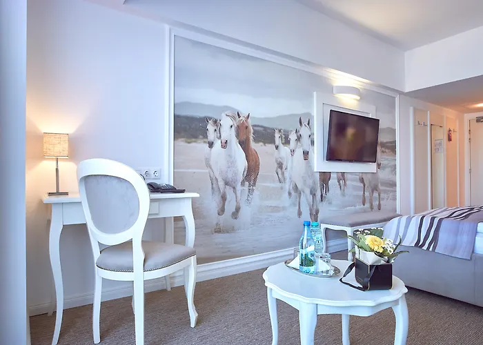 Отель Continental Forum 4*