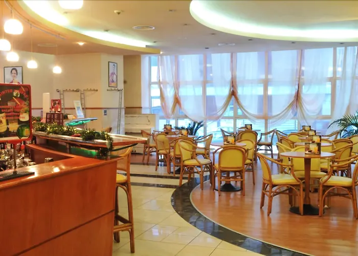 Отель Continental Forum 4*