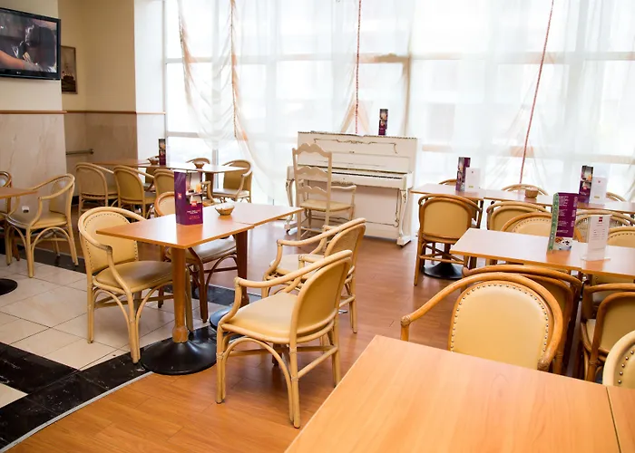 Continental Forum Отель 4*